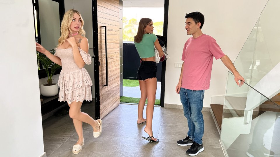 Fucking My GF’s Stepsister – [SneakySex] Angie Lynx